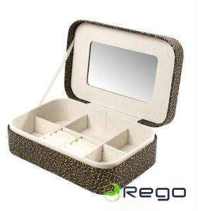 Rotaslietu kaste Callera, melna/zelta krāsā, 22x15x6cm