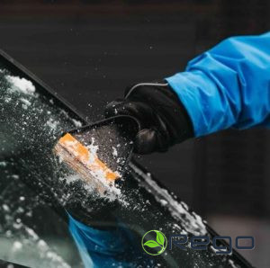 FISKARS auto ledus skrāpis melns 1019354