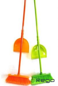 Saslauku liekšķere ar slotu garajā kātā