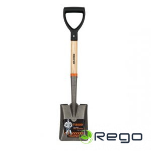 Truper Mazā lāpsta 70cm, 15x38cm asmenis, plastmasas D-rokturi (TR-BYC)